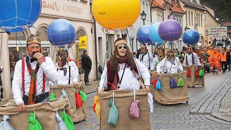 Erstmals wird der Faschingszug von Eltmann direkt über den Marktplatz führen und nicht - wie auf diesem Bild zu sehen - über die Schottenstraße ziehen. Foto: Günther Geiling