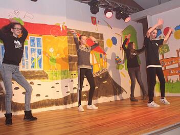 Ein abwechslungsreiches Programm wird beim Lonnerstadter Fasching geboten