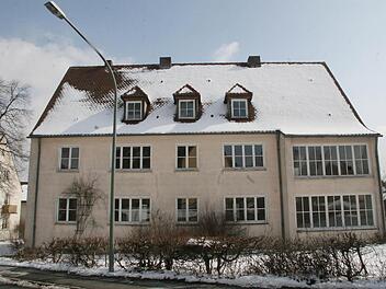 Das Anwesen in der Thurnauer Straße 17 ist einer der drei Wohnblocks der Baugenossenschaft, die die Investoren noch in diesem Jahr sanieren möchten. In dem Haus werden modern ausgestattete Eigentumswohnungen entstehen. Fotos: Sonja Adam