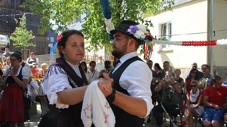 Ebersdorf hält auf seiner Kerwa die Traditionen hoch.Veronika Schadeck