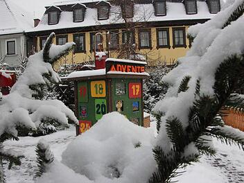 Ein malerisches Bild der Vorweihnachtszeit in Lichtenfels. Doch die Bürger wünschen sich mehr, als nur eine weiße Weihnacht.  Foto: Tim Birkner