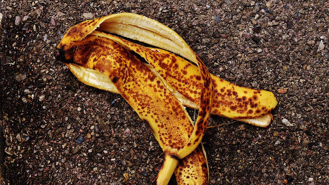 Dnger aus Bananenschalen: So gut funktioniert er wirklich