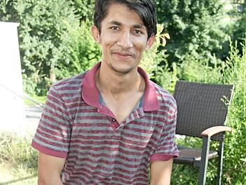 Muhammad Amiri freut sich über die Mittlere Reife. Foto: Sonny Adam