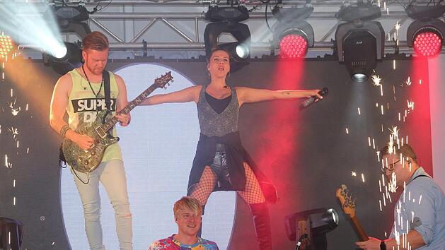 Party bis zum Abwinken: Xtreme heizte am Freitag den G&auml;sten ein. Thomas Malz