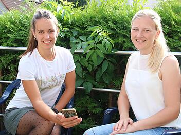 Rica Kohmann (links) und Christina Gründel sind die neuen Jugendbeauftragten des Staffelsteiner Stadtrates. Foto: Matthias Einwag