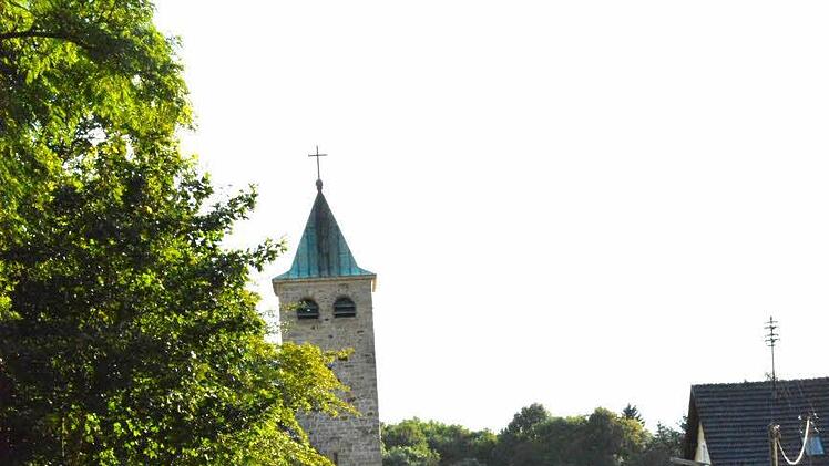 Ab hier vom Ortsausgang von Burgpreppach bis Leuzendorf wird die Kreisstraße HAS 46 neu ausgebaut. Zugleich wird ein Leerrohr für Breitbandausbau verlegt.