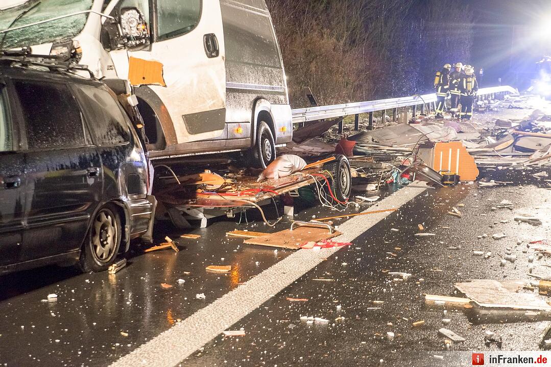 Frau bei Unfall auf A7 bei Kitzingen getötet