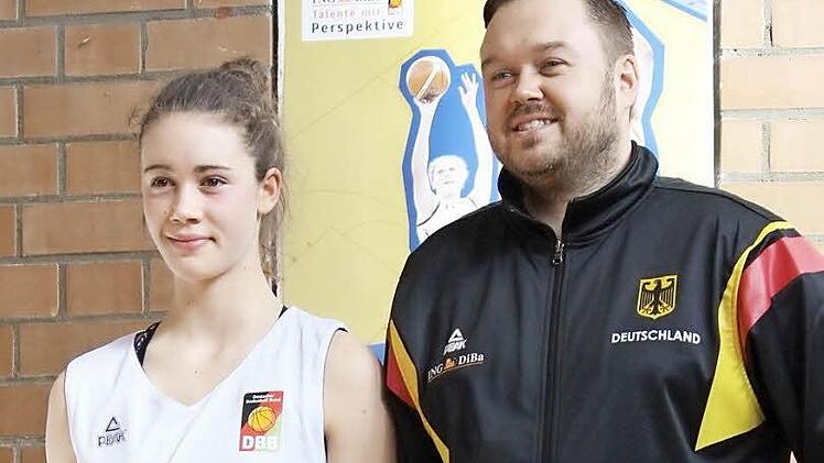 Nina K&uuml;hhorn mit Bundestrainer Stefan Mienack Foto: privat