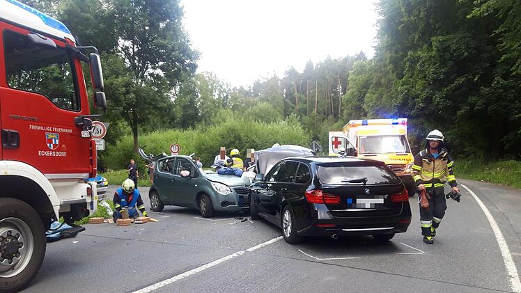 Zu einem schweren Unfall auf einer Bundesstra&szlig;e im Landkreis Bayreuth (Oberfranken) ist es am Mittwochnachmittag gekommen. Foto: News5/Goppelt