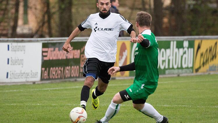 Szene vom Bezirksliga-Spiel SV Friesen - SV Poppenreuth.  Foto: Heinrich Weiß