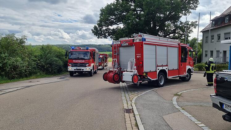Gefahrguteinsatz in Ansbach: Unbekannte Flüssigkeit in Rehaklinik ausgelaufen