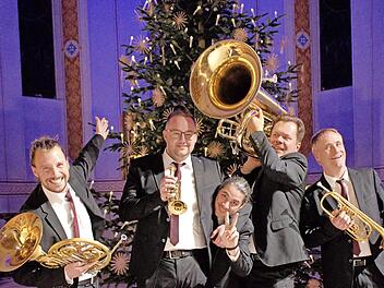Das Ensemble &bdquo;Classic Brass&ldquo; besteht aus f&uuml;nf Musikern.