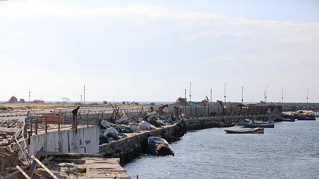 Besch&auml;digter Hafen in Gaza-Stadt