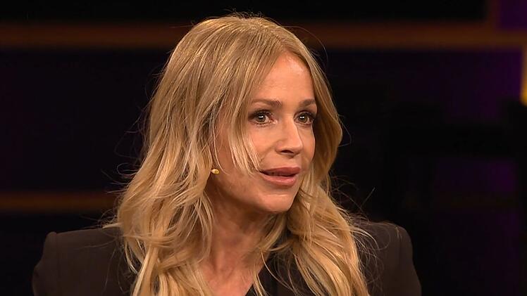 Schlagers&auml;ngerin Michelle gab im MDR-Talk "Riverbaot" Auskunft &uuml;ber ihr baldiges Karriereende.