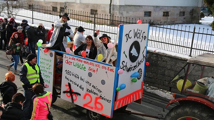 Faschingszug Schwärzelbach  Foto: Gerd Schaar