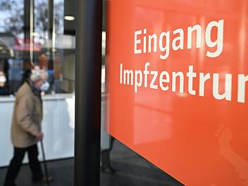 Ein Ehepaar aus dem Landkreis Bad Kissingen äußerte in einem offenen Brief Kritik an der Impfstrategie. Symbolbild: Foto: Felix Kästle/dpa