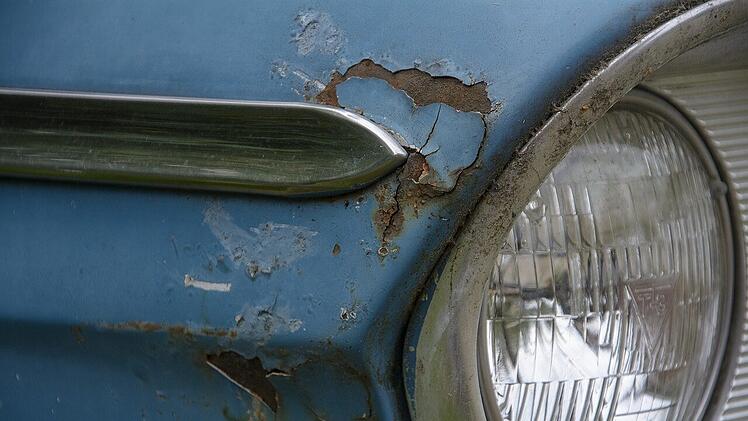 Rost am Auto ist ärgerlich und kann großen Schaden anrichten.