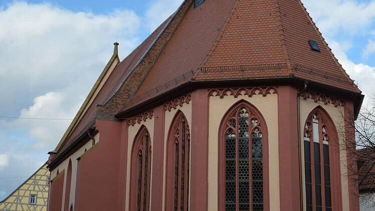 Von außen saniert, innen bis auf Weiteres noch Baustelle: St. Elisabeth im Sand, kirchlicher Mittelpunkt der Sandkerwa