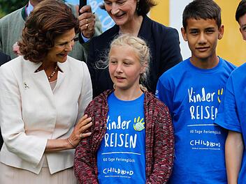 Freundliche Gesten und klare Worte: Königin Silvia auf Schloss Thurn. Foto: Mattihas Hoch