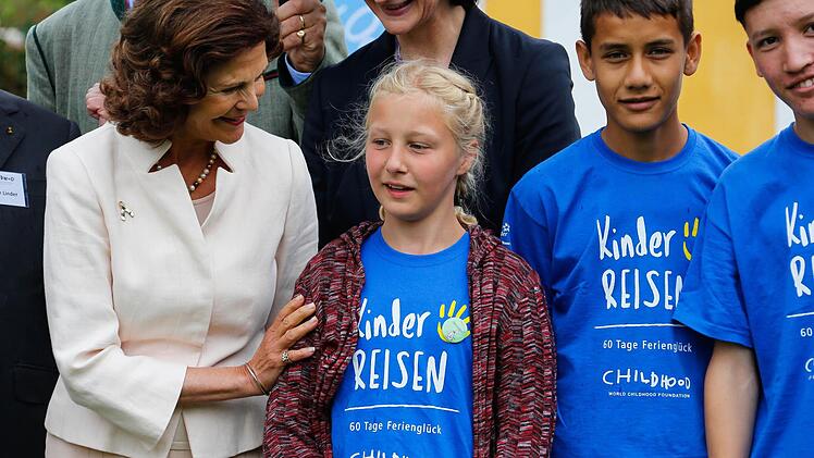 Freundliche Gesten und klare Worte: Königin Silvia auf Schloss Thurn. Foto: Mattihas Hoch