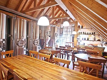 Das Magazin "Falstaff" hat seine Leser nach den besten Kleinbrauereien Deutschlands gefragt: Die Metzgerbräu in Uetzing - hier ein Blick in die Braustube -  landete mit großem Abstand auf Platz 1 in  Bayern.  Foto: Stefan Lutter