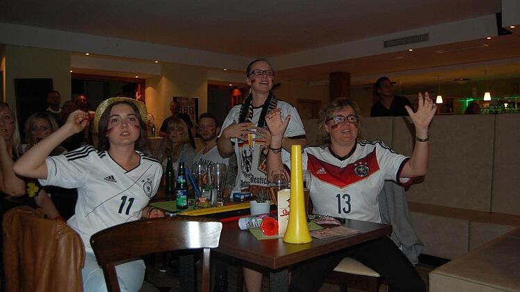 Public Viewing im Salinenblick Bad Kissingen Foto: Sigismund von Dobschütz