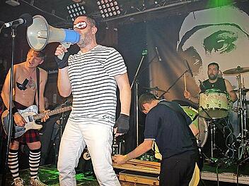 Rockiger Jahresausklang: Punk-Festival im Nepomuk