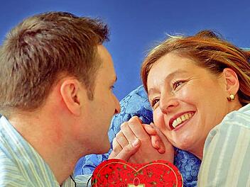 Für Verliebte und Liebende ist der Valentinstag einb ganz besonderer Tag. Foto: dpa