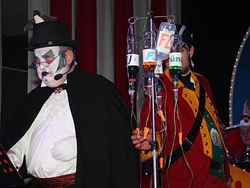 Heiner Reuß als Graf Reußula mit dem Blut des Kronacher Stadtrats Foto: Friedwald Schedel