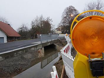 Die Brücke über den Eschenbach in der Klosterstraße in Obereschenbach ist neu gebaut. Foto: Arkadius Guzy