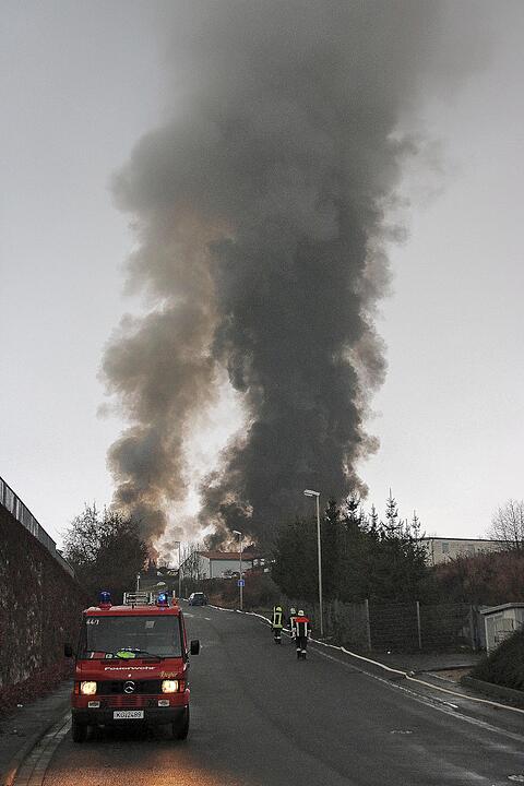 Brand in Recyclingfirma in Maßbach