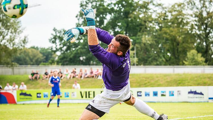 ATS-Torwart Dominic Schuberth zeigte einige starke Paraden, musste aber auch vier Gegentreffer hinnehmen.
