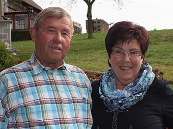 Blicken am Mittwoch auf 50 gemeinsame glückliche Ehejahre zurück: Erwin und Erika Schäfer. Foto: Birgit Will