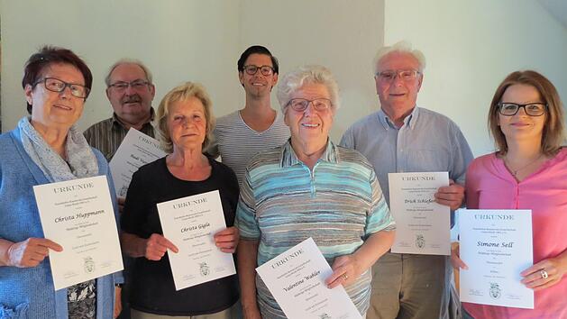 Die Geehrten der Eu-Ka-Ge (von links): Christa Huppmann, Rudi Viering, Christa Gigla, Gesellschaftspr&auml;sident Steffen Lauer, Valentine Wahler, Erich Schie&szlig;er und Simone Sell. Foto: Doris Bauer