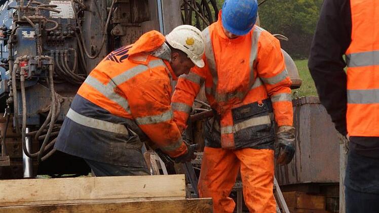 Entschieden ist hinsichtlich der Suedlink-Trasse noch nichts, aber die Probebohrungen bei Weichersbach, die derzeit laufen, sollen sicher stellen, dass die Kabelverlegung nach der Entscheidung zügig beginnen kann.Roland Bauernschubert