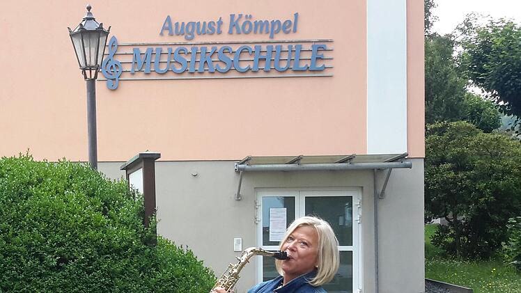 Petra Schmitt-Sperber engagierte sich als Gründungsmitglied und Lehrkraft 34 Jahre für die Musikschule. In diesen Tagen nimmt sie Abschied von Bad Brückenau.