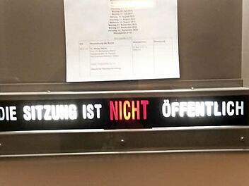 Schon bei der Anhörung des Angeklagten wird die Öffentlichkeit immer wieder ausgeschlossen.  Foto: FT