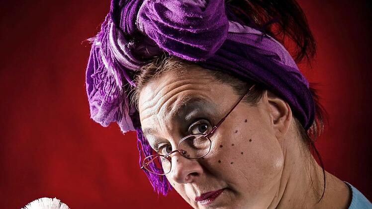 Ines Procter als "Putzfraa" Foto: PR