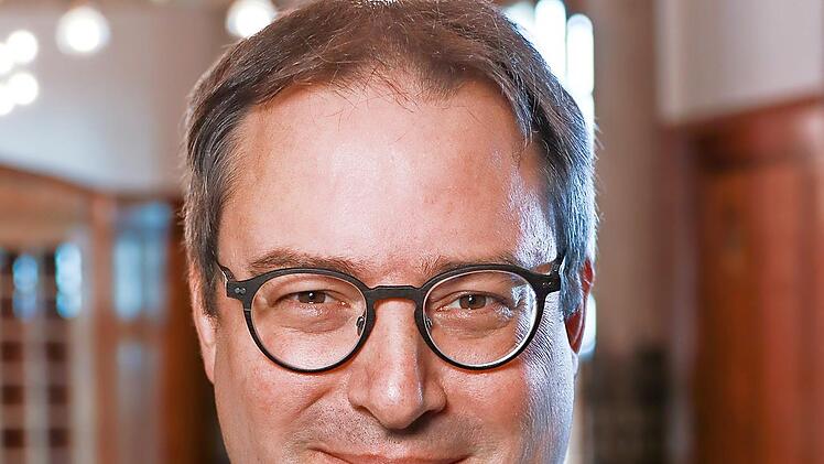Florian Luderschmid wird auf der Orgel spielen.
