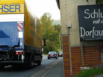 Der Untersteinacher Gemeinderat hofft, dass auch die Ködnitzer Gemeinderäte einer finanziellen Teilung des Mammutprojekts Umgehung zustimmen, um schneller zum Baubeginn zu kommen und den Verkehr aus dem Ort zu bekommen. Foto: Archiv/Klaus-Peter Wulf
