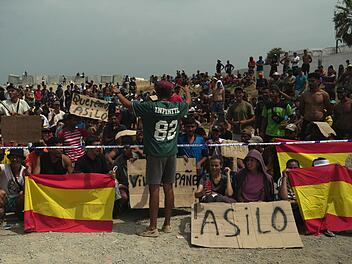 Migranten in Ceuta