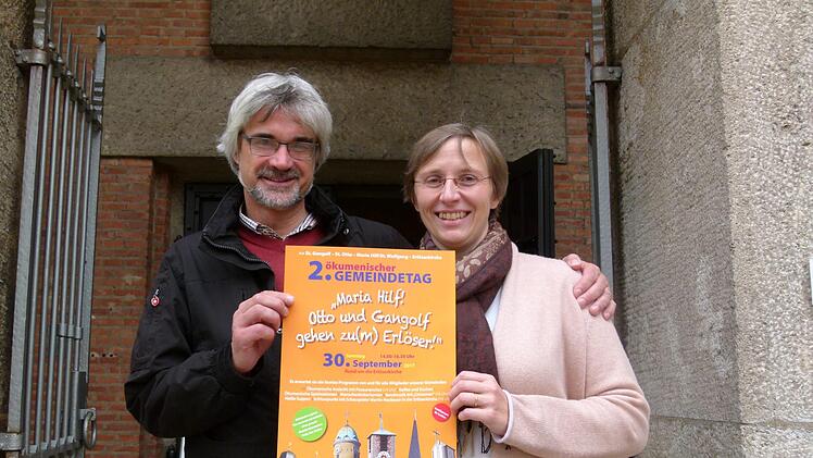 Pastoralreferent Hubertus Lieberth und Pfarrerin Dorothea Münch laden zur Erlöserkirche ein. Fotos: Marion Krüger-Hundrup