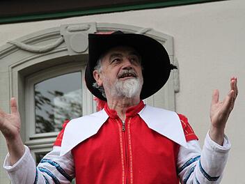 Bruno Eckert, hier in seiner Paraderolle als Michel Stapf, ist tot. Foto: Heike Beudert