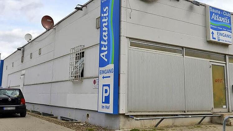 Regulärer Gewerbebetrieb oder eine ungenehmigte Vergnügungsstätte?  Das Landratsamt muss in Bischberg herausfinden, wodurch sich ein Swingerclub von einer frivolen Sauna unterscheidet. Foto: Ronald Rinklef