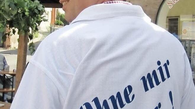 Landrat Christian Meißner und sein neues T-Shirt, das keiner Erläuterung bedarf.