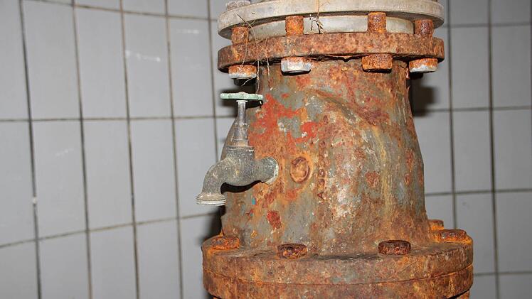 Die Leitungen in den Tropftürmen sind marode. Sie müssten dringed ausgetauscht werden. Foto: Ulrike Müller