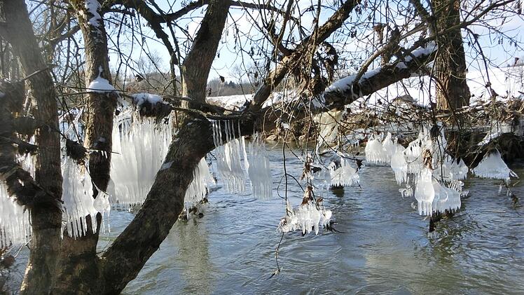 Eiszapfen an der Eselsbrücke bei Meschenbach