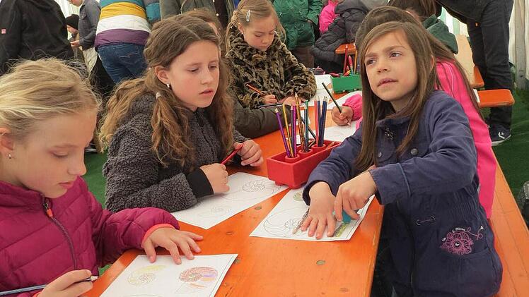 Für die Kinder gab es viele Attraktionen. Foto: Doris Bauer