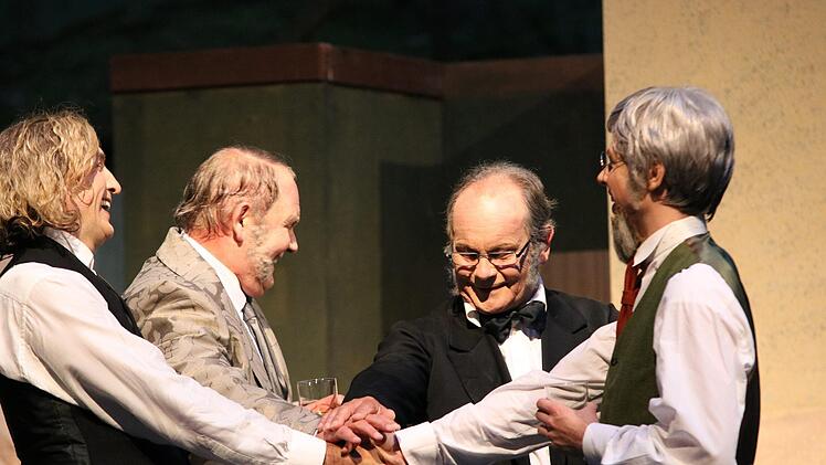 Die Bayerische Rundschau hatte ihre Leser zu "Dr. Jekyll und Mr. Hyde" an die Naturbühne Trebgast eingeladen. Foto: Jürgen Gärtner