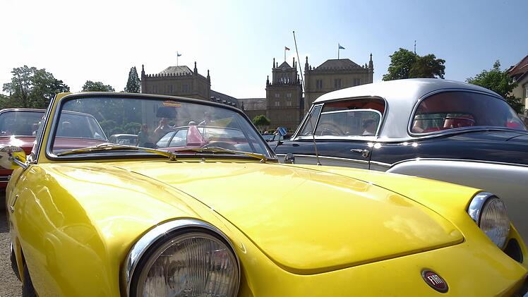 Impressionen vom 15. Coburger Old- und Youngtimertreffen auf dem Schlossplatz.Foto: Jochen Berger